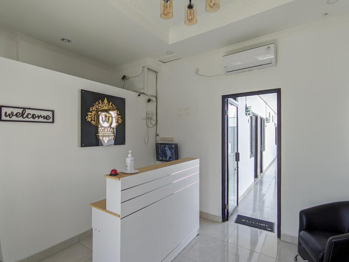 Reddoorz Syariah Near Jalan Caman Raya Bekasi Hotel Exterior photo